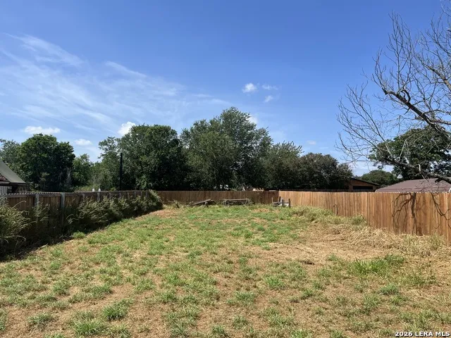 00 S Pecan Pearsall, TX 78061