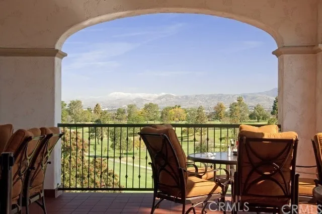 2119 Via Puerta Laguna Woods, CA 92637
