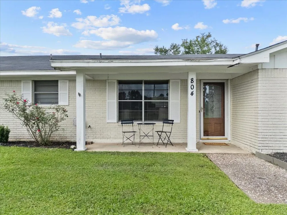 804 Otter Road Anahuac, TX 77514