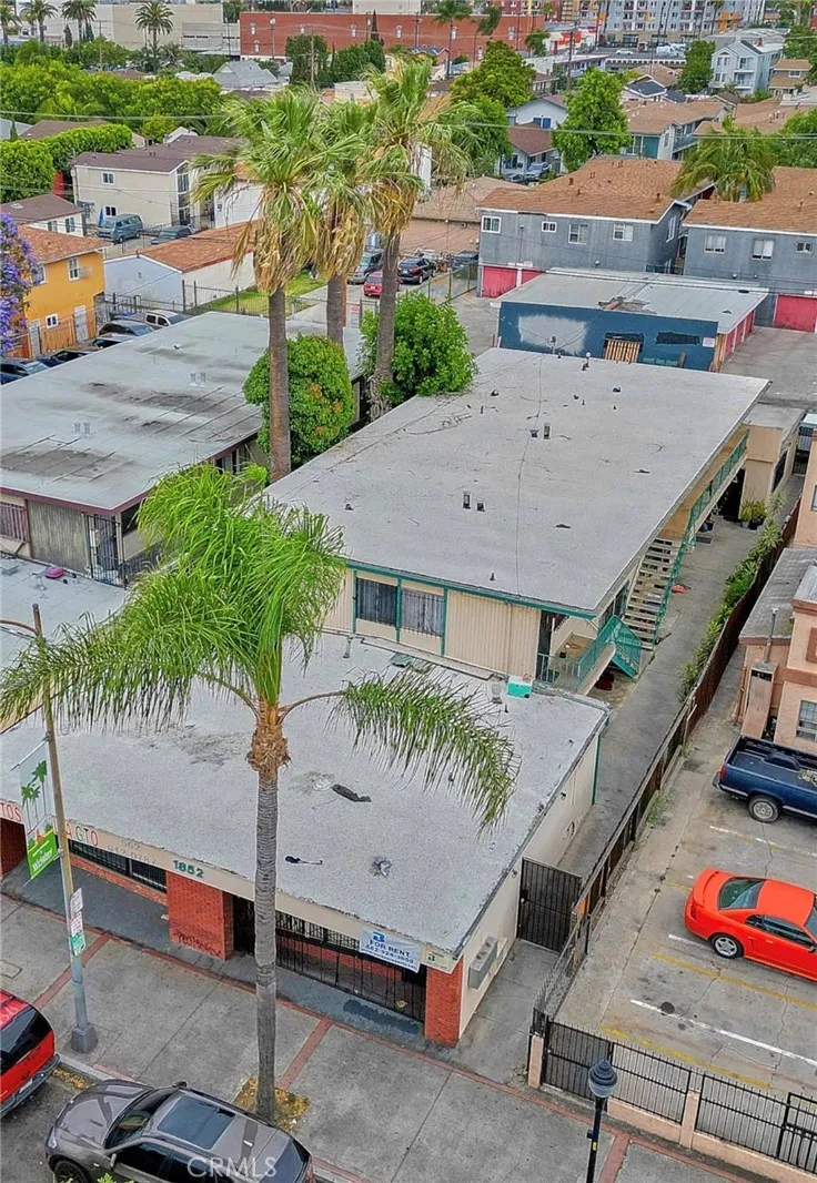 1856 Pacific Avenue Long Beach, CA 90806
