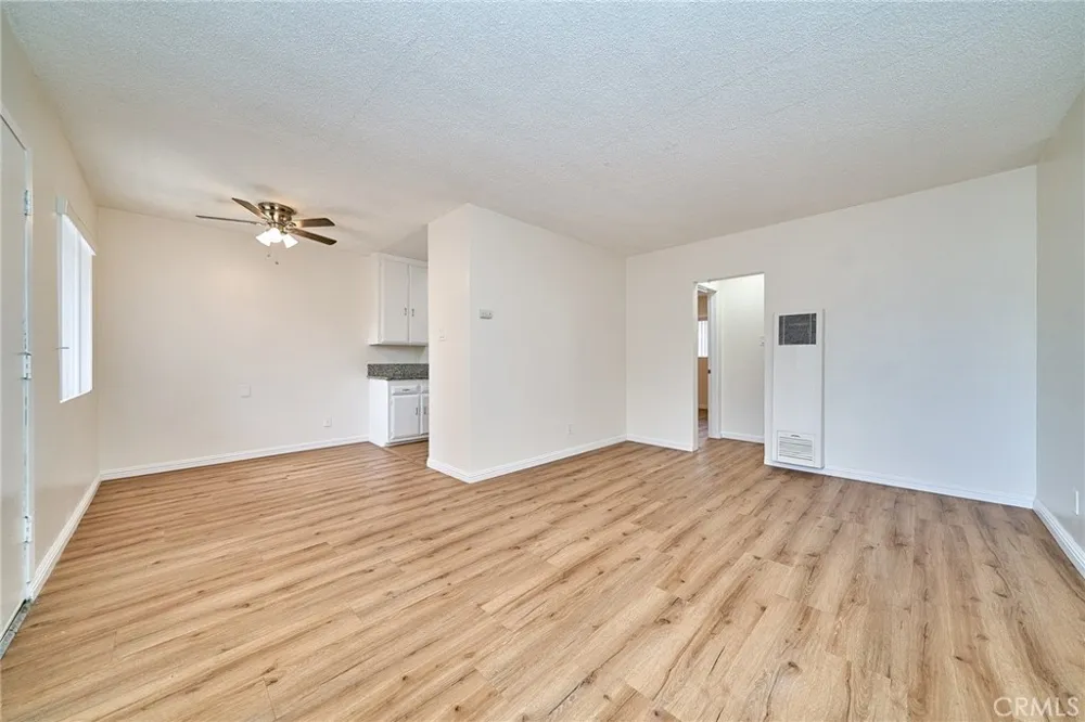 1856 Pacific Avenue Long Beach, CA 90806