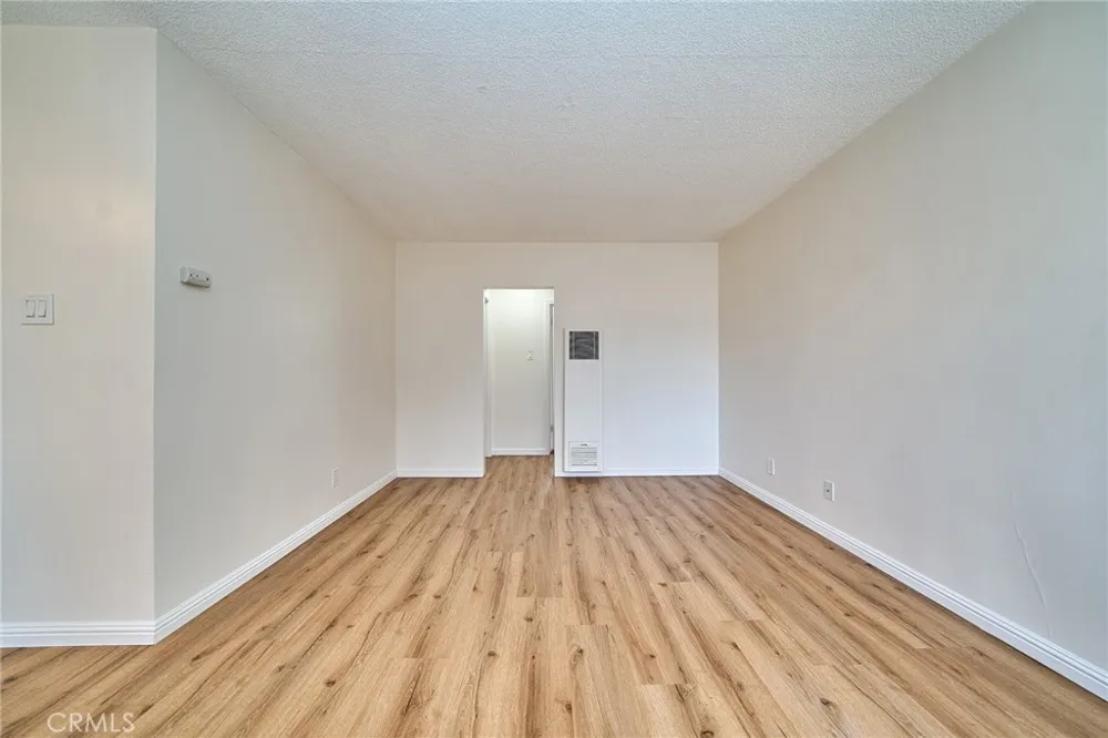 1856 Pacific Avenue Long Beach, CA 90806