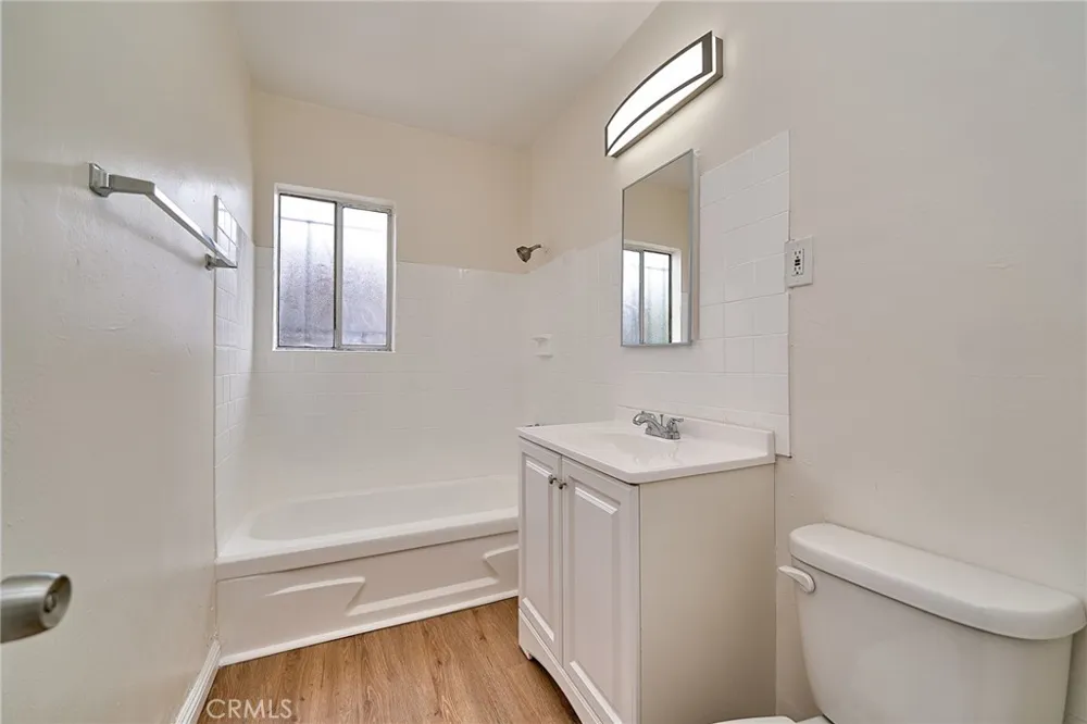 1856 Pacific Avenue Long Beach, CA 90806