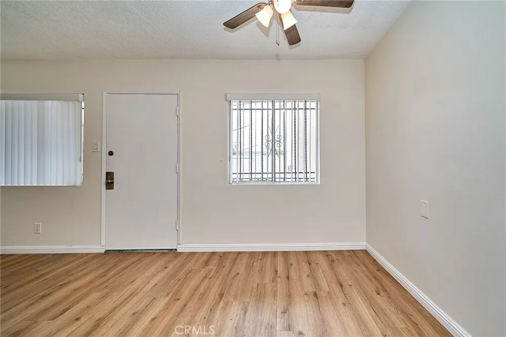 1856 Pacific Avenue Long Beach, CA 90806