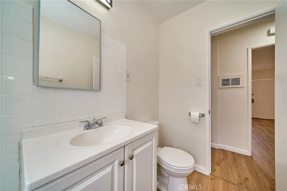 1856 Pacific Avenue Long Beach, CA 90806
