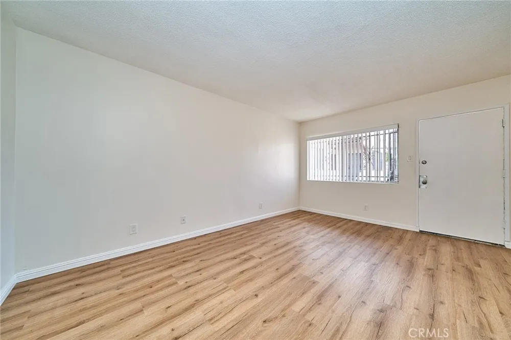1856 Pacific Avenue Long Beach, CA 90806
