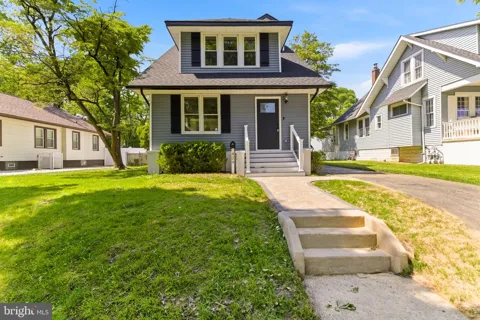 429 W PINE STREET