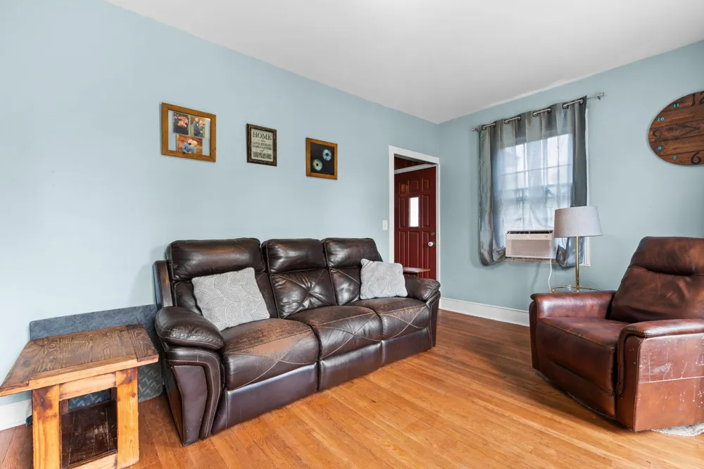1396 E Forest Avenue Ypsilanti, MI 48198