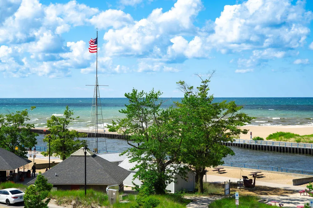 83 Michigan Avenue South Haven City, MI 49090