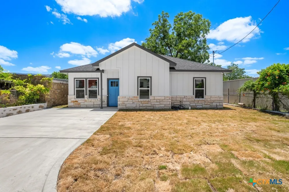 606 Bridge Street Gatesville, TX 76528
