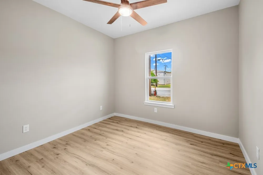 606 Bridge Street Gatesville, TX 76528