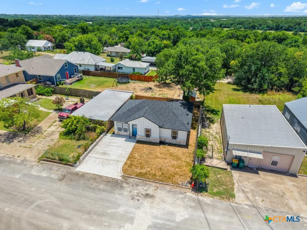 606 Bridge Street Gatesville, TX 76528