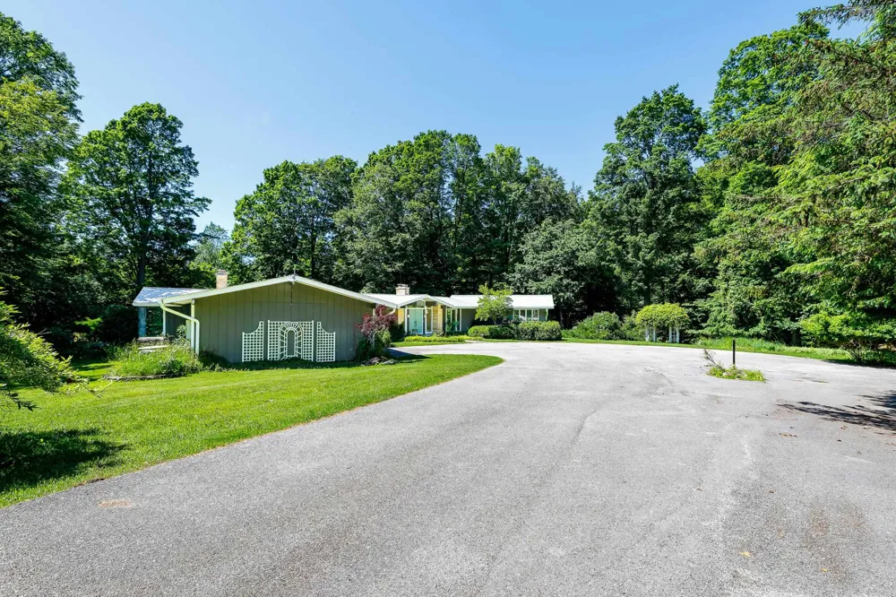 3528 Potter Road Onekama Township, MI 49614