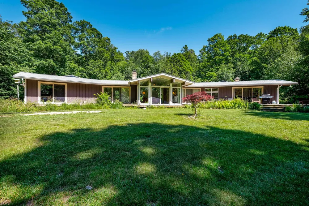3528 Potter Road Onekama Township, MI 49614
