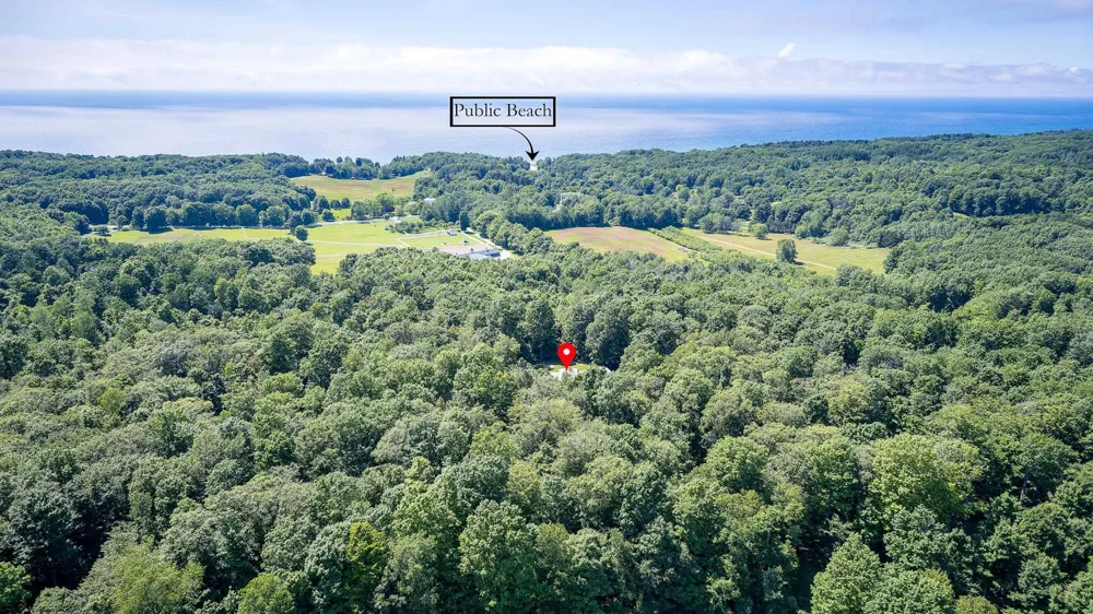 3528 Potter Road Onekama Township, MI 49614