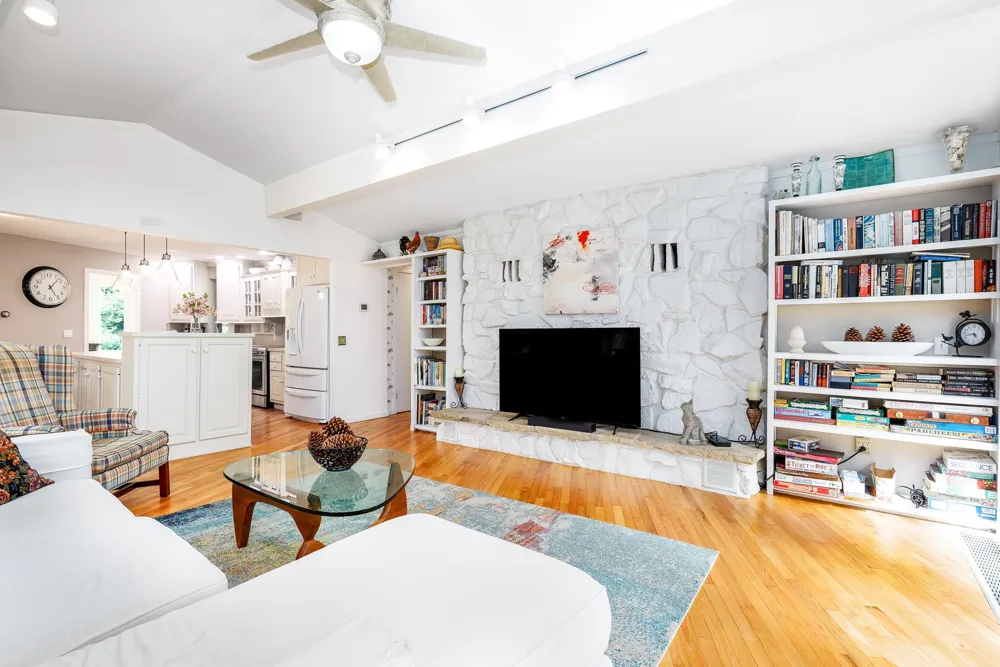 3528 Potter Road Onekama Township, MI 49614