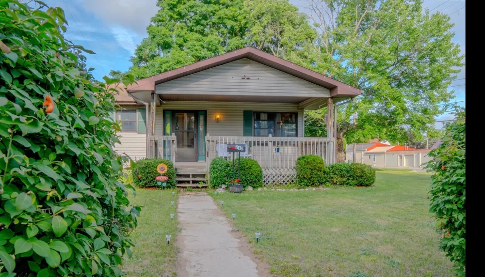 712 W Division Street Cadillac City, MI 49601