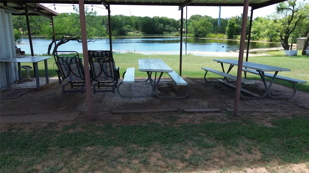Cr 433 De Leon, TX 76444