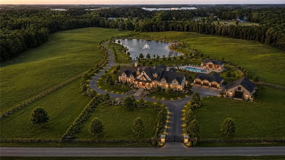 94 Horseshow Road NW Adairsville, GA 30103