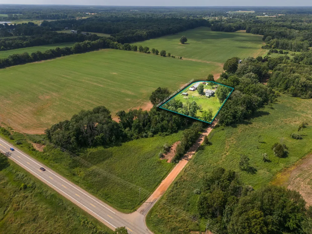 11230 Hoyt Road Munith, MI 49259
