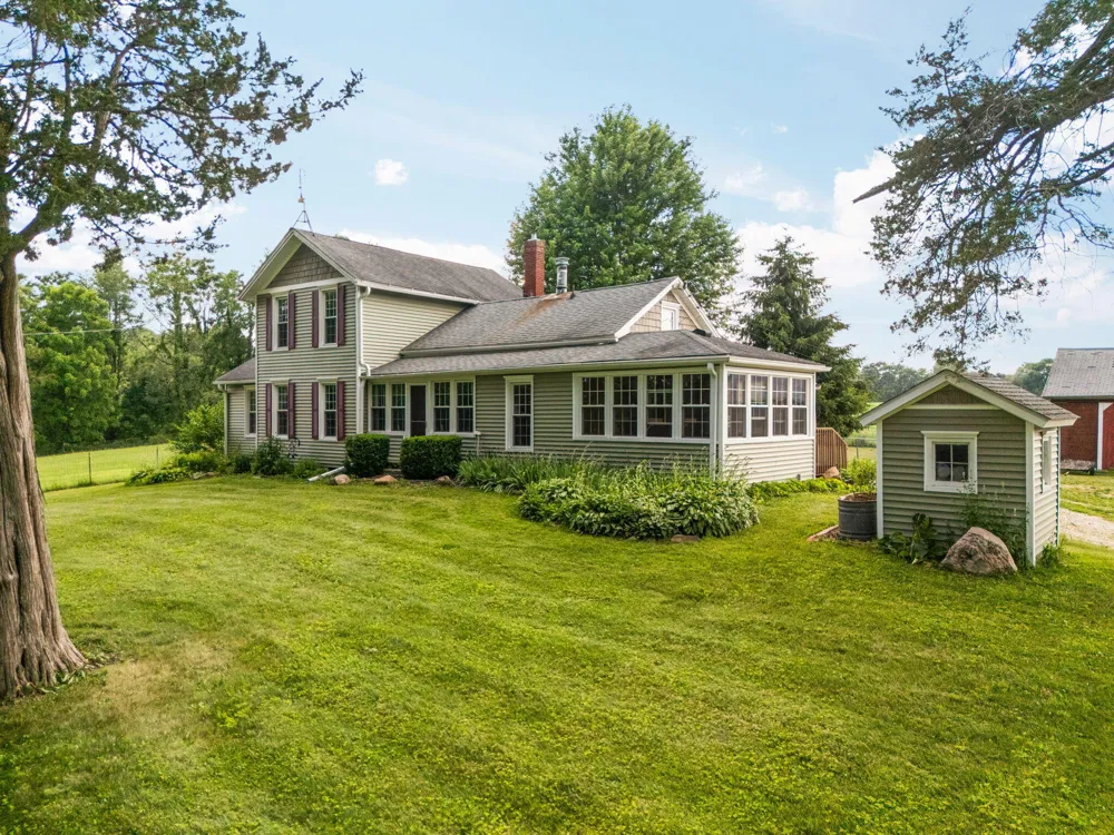 11230 Hoyt Road Munith, MI 49259