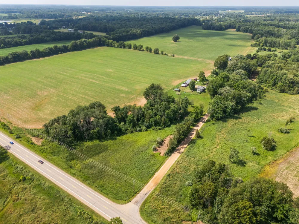 11230 Hoyt Road Munith, MI 49259