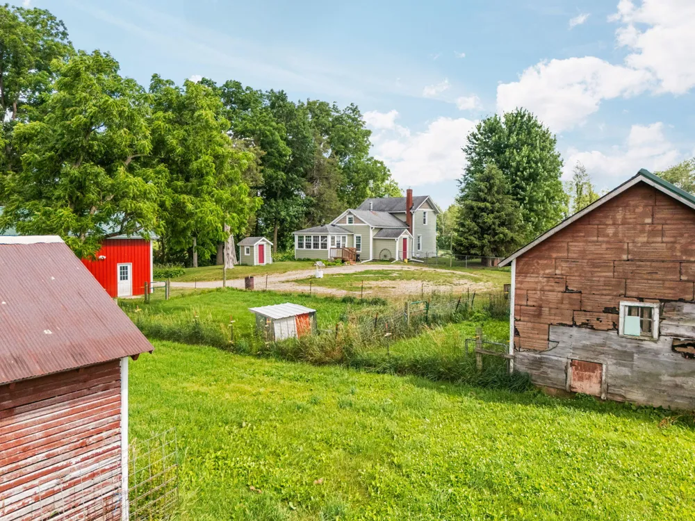 11230 Hoyt Road Munith, MI 49259