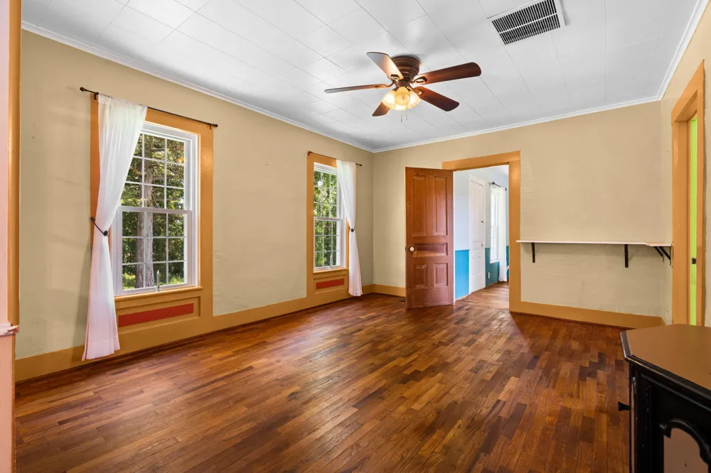 11230 Hoyt Road Munith, MI 49259