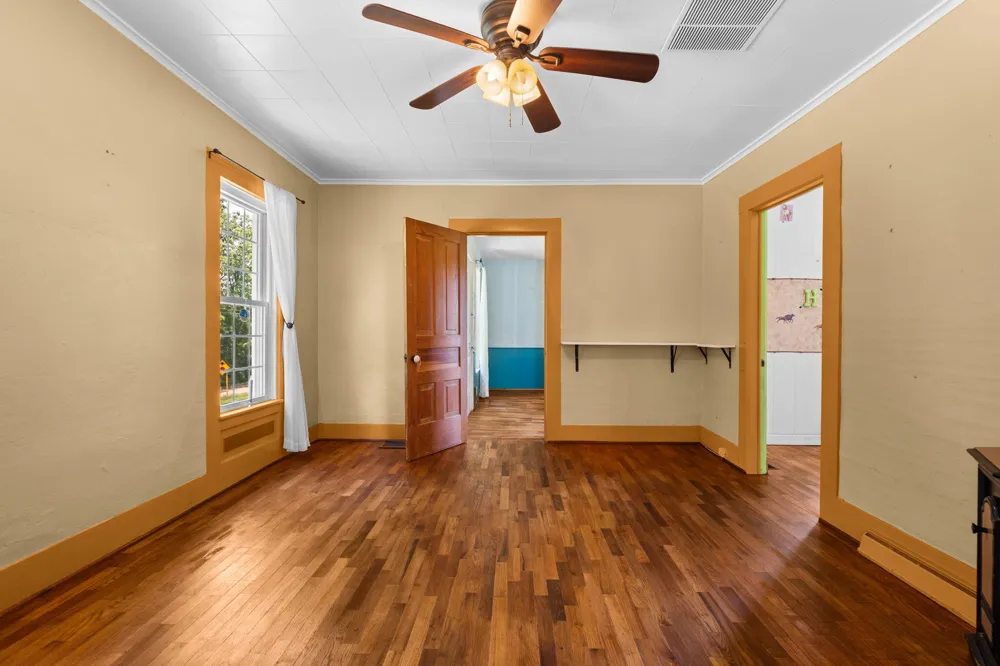 11230 Hoyt Road Munith, MI 49259