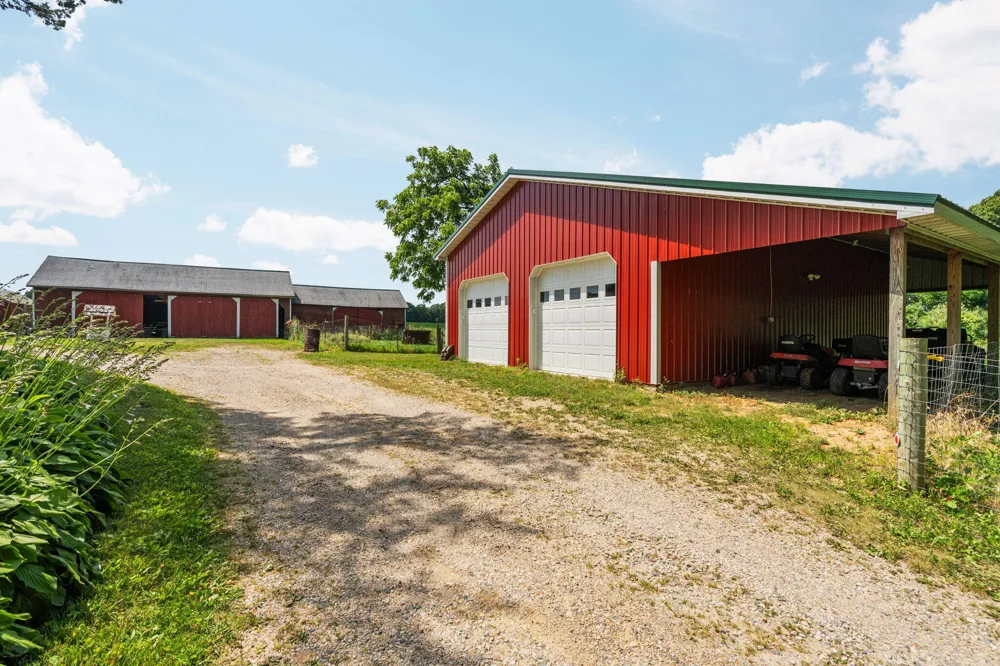 11230 Hoyt Road Munith, MI 49259
