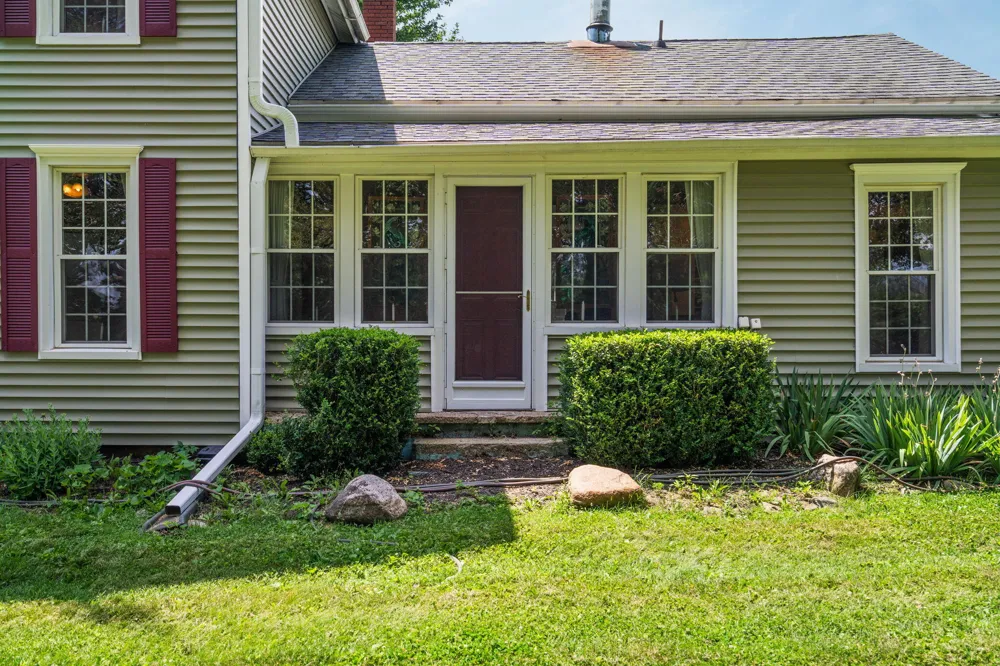 11230 Hoyt Road Munith, MI 49259