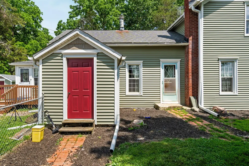 11230 Hoyt Road Munith, MI 49259
