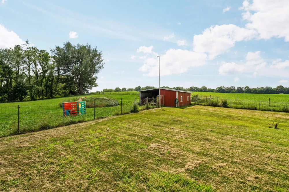 11230 Hoyt Road Munith, MI 49259