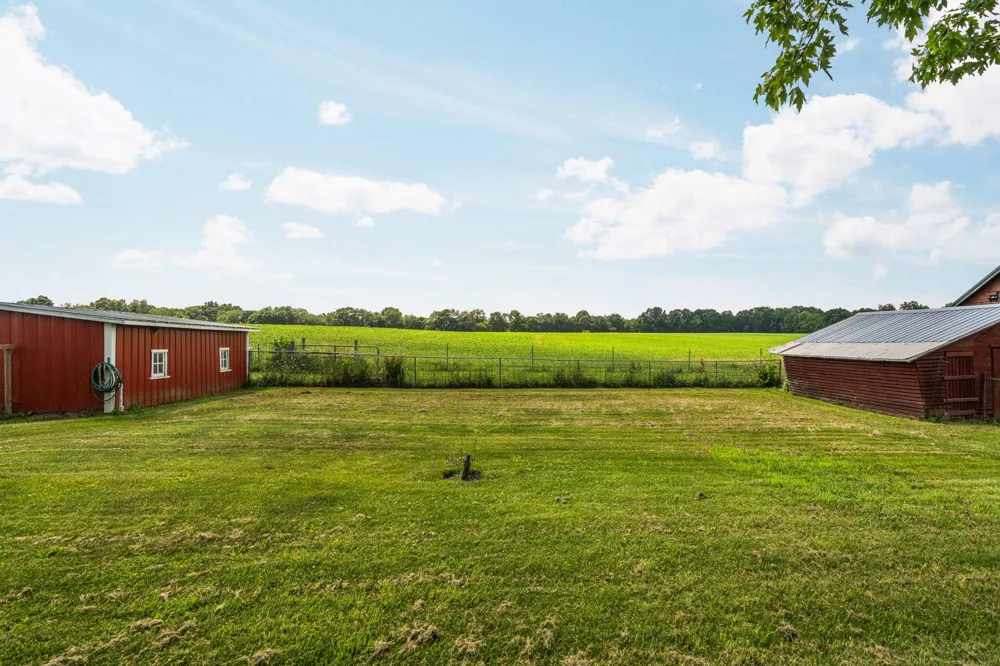 11230 Hoyt Road Munith, MI 49259