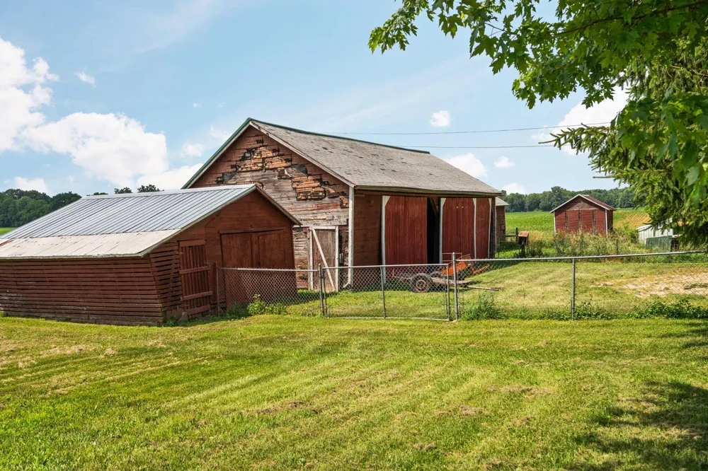 11230 Hoyt Road Munith, MI 49259