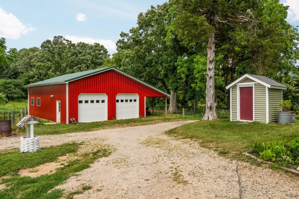 11230 Hoyt Road Munith, MI 49259