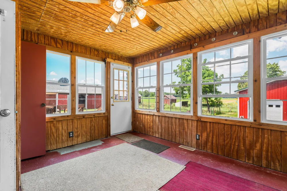 11230 Hoyt Road Munith, MI 49259