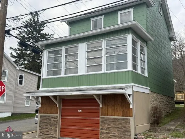 357 W BROAD STREET Williamstown, PA 17098