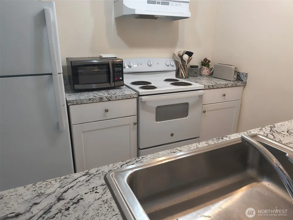 15415 35th Avenue W #E201 Lynnwood, WA 98087