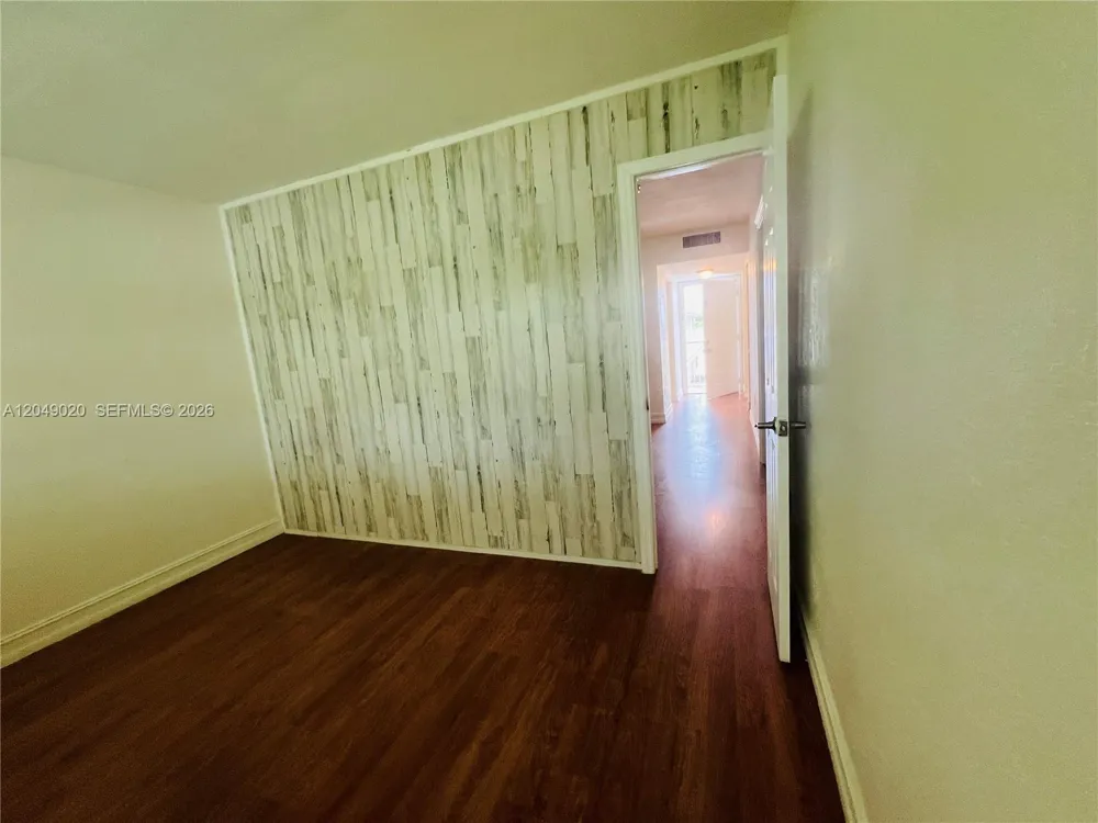 2050 NW 89th Ave #208 Pembroke Pines, FL 33028