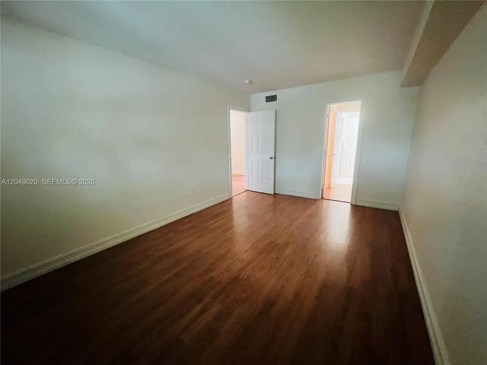 2050 NW 89th Ave #208 Pembroke Pines, FL 33028