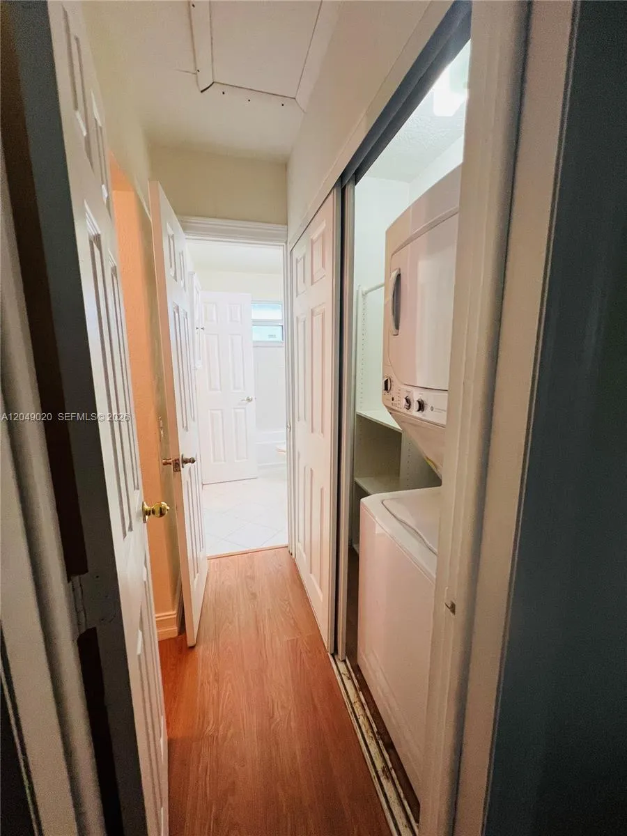 2050 NW 89th Ave #208 Pembroke Pines, FL 33028