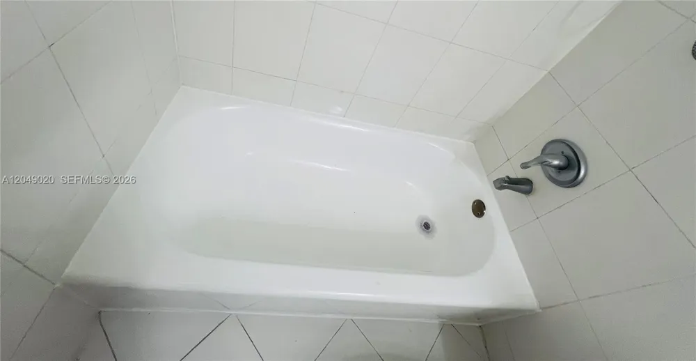 2050 NW 89th Ave #208 Pembroke Pines, FL 33028