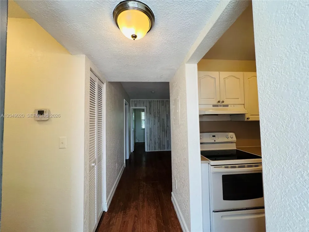 2050 NW 89th Ave #208 Pembroke Pines, FL 33028