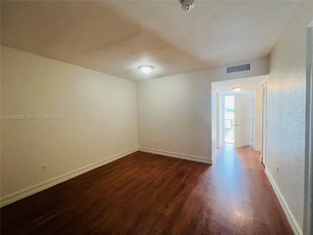 2050 NW 89th Ave #208 Pembroke Pines, FL 33028