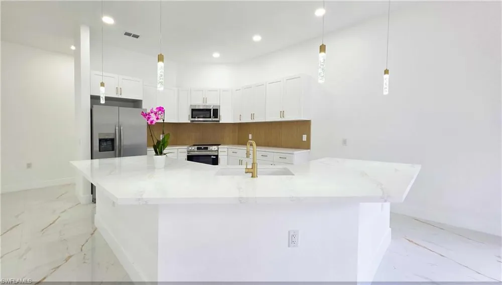 133 Hunting Club Avenue Clewiston, FL 33440