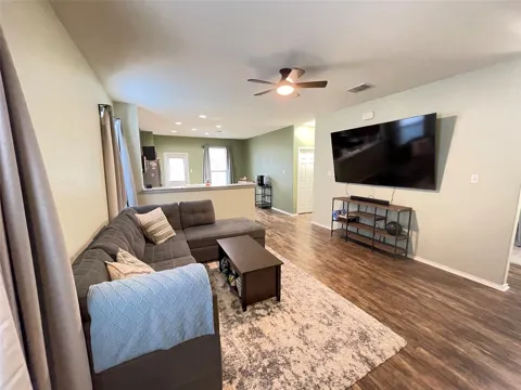 228 La Dera Drive