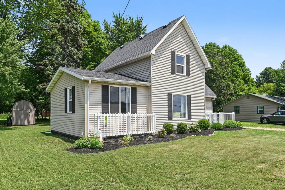 59510 County Road 378 Bangor Township, MI 49013