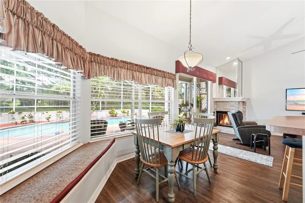 1053 OLD COVENTRY COURT Oviedo, FL 32765