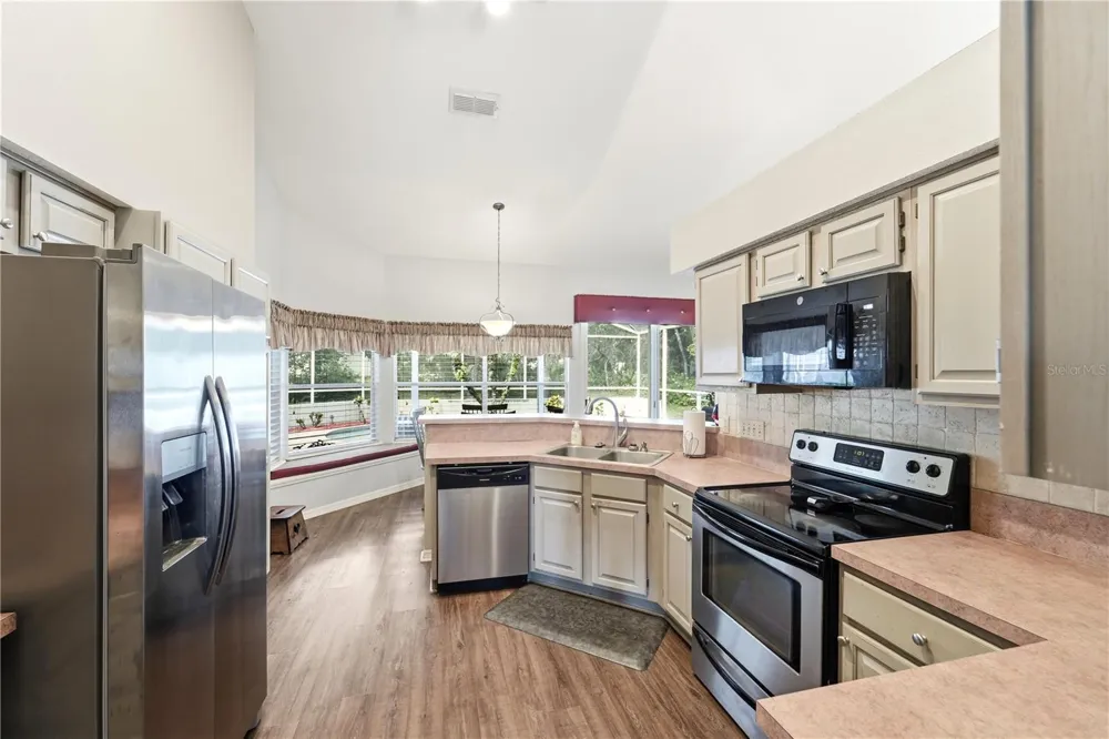 1053 OLD COVENTRY COURT Oviedo, FL 32765